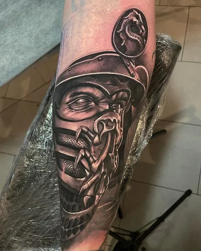 Sebastian Thompson tattoo 032