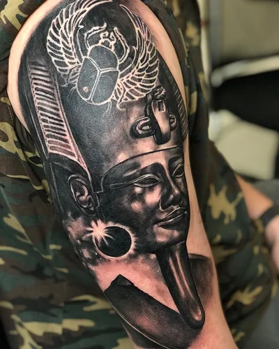 Sebastian Thompson tattoo 039