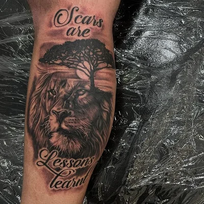 Sebastian Thompson tattoo 047