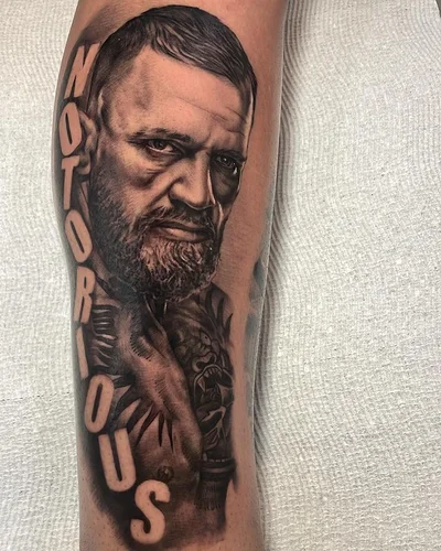 Sebastian Thompson tattoo 049