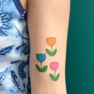Sera Hunt tattoo 012