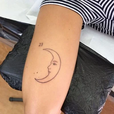 Sera Hunt tattoo 016