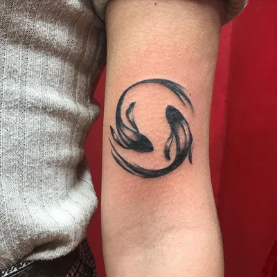 Sera Hunt tattoo 017
