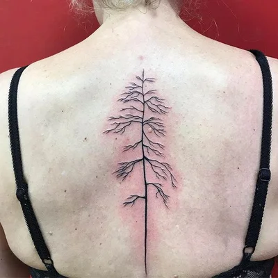 Sera Hunt tattoo 019