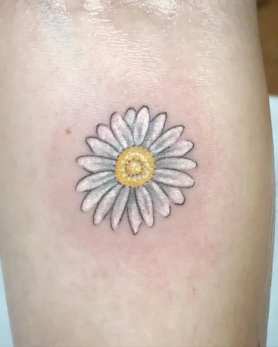 Sera Hunt tattoo 032