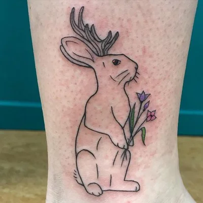 Sera Hunt tattoo 036