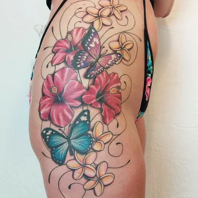 Sera Hunt tattoo 042
