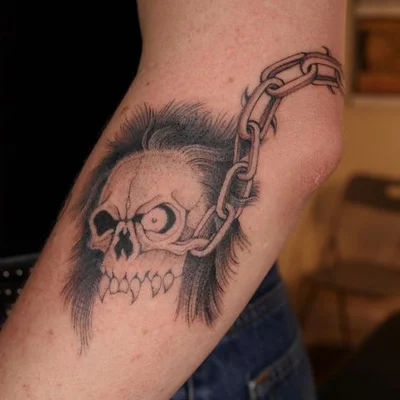 Sera Helen tattoo 027