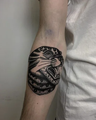 ХАРКІВ ТАТУ | TRADITIONAL TATTOO tattoo 019