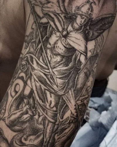 Seth Mgt tattoo 019