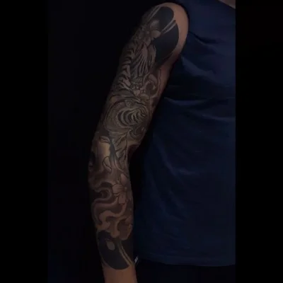 Seth Mgt tattoo 045