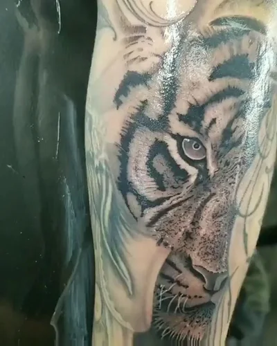 Isaac D tattoo 037