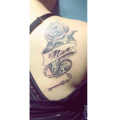 Dina Vazquez tattoo 013