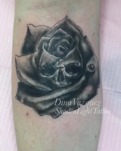 Dina Vazquez tattoo 025