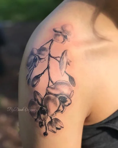 Dina Vazquez tattoo 038