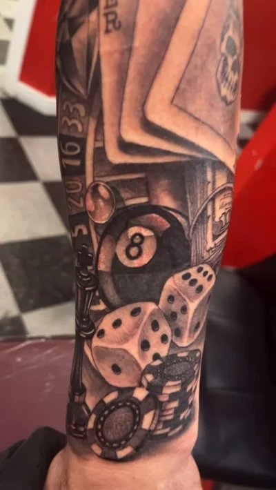 Shakey tattoo ig_010
