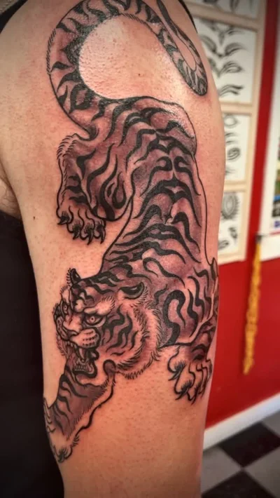 Shakey tattoo ig_020