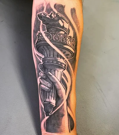 Shannon tattoo 049