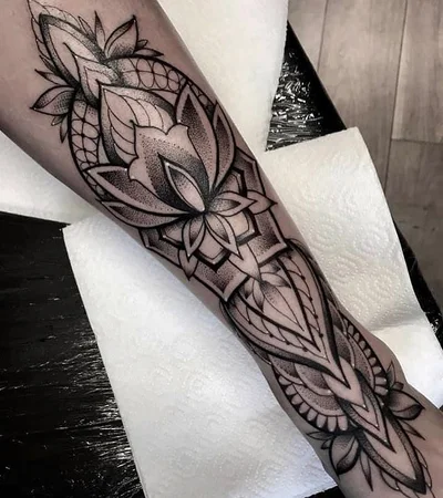 Annmarie Shand tattoo 040