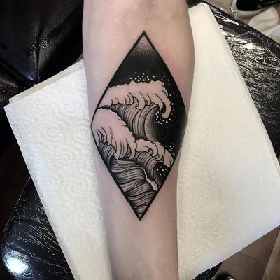 Annmarie Shand tattoo 047