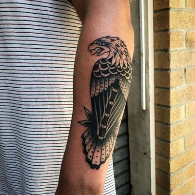 Shane Castle tattoo 007
