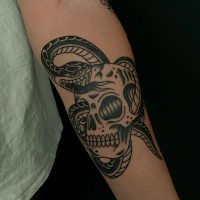 Shane Castle tattoo 015