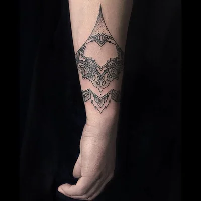 Shanna Keyes tattoo 013
