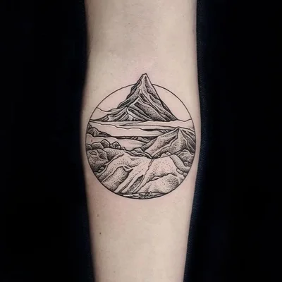 Shanna Keyes tattoo 042