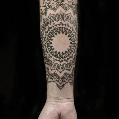Shanna Keyes tattoo 044