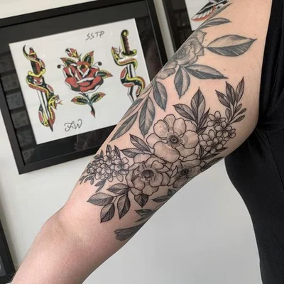 Sharna Lee tattoo 007