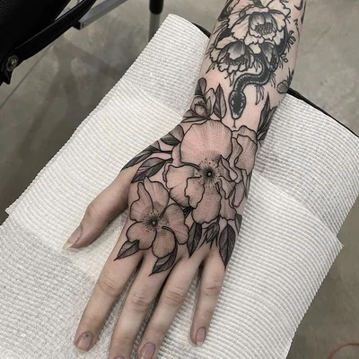 Sharna Lee tattoo 022