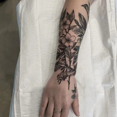 Sharna Lee tattoo 042