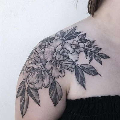 Sharna Lee tattoo 050