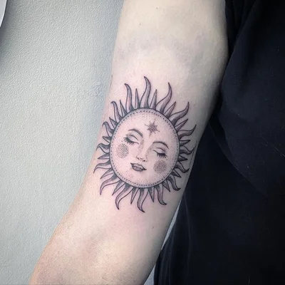 Sharni Hooker tattoo 019