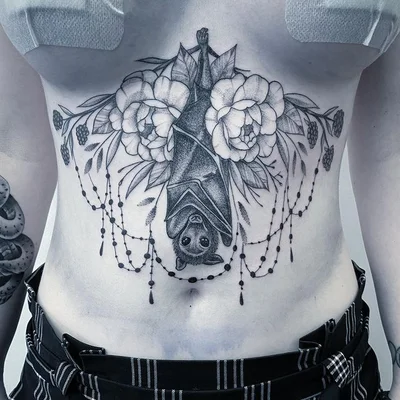Sharni Hooker tattoo 036