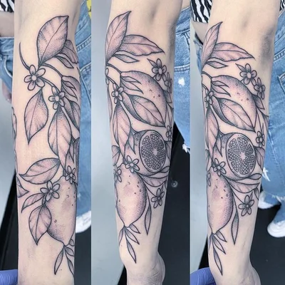 Sharni Hooker tattoo 040