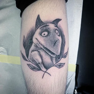 Sharni Hooker tattoo 042