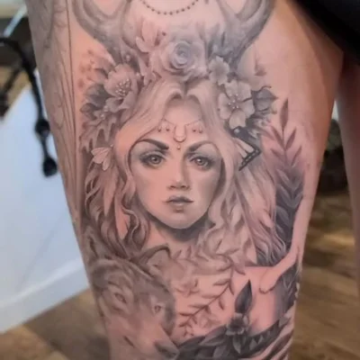 Sharon Lynn tattoo 022