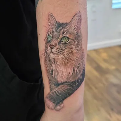 Sharon Lynn tattoo 023