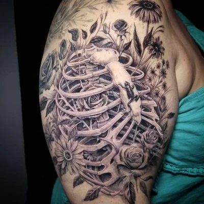 Sharon Lynn tattoo 030