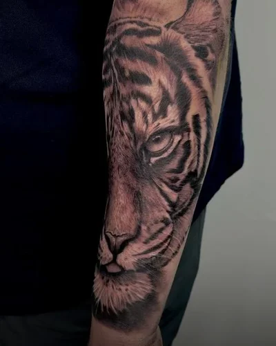 Shaun Wainwright tattoo 018