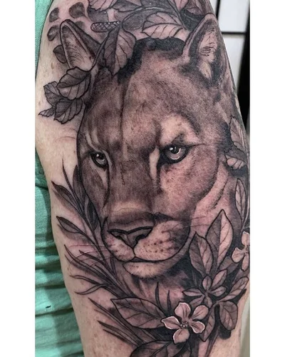 Shawn Hebrank tattoo 044