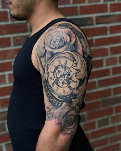 Shayna Pray tattoo 019