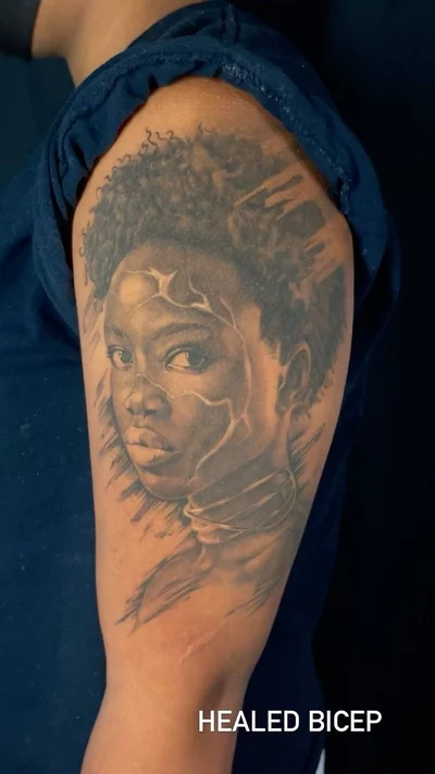 Shayna Pray tattoo 025