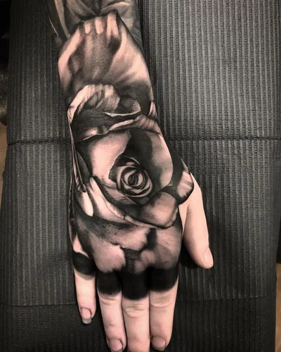 Shayna Pray tattoo 049