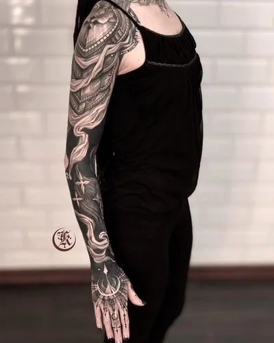 Ksenia Darmaeva tattoo 045