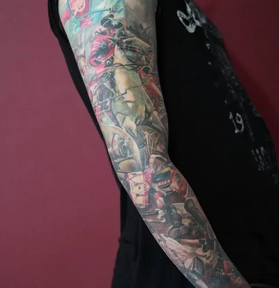 Anna Petrova tattoo 010