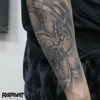 Anna Petrova tattoo 011