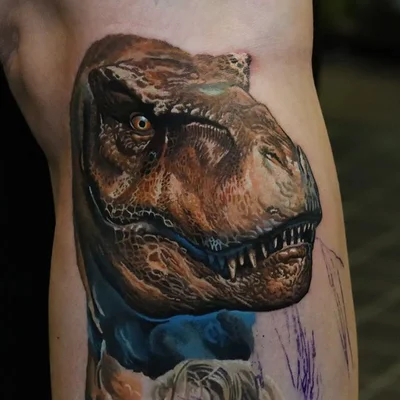 Anna Petrova tattoo 030