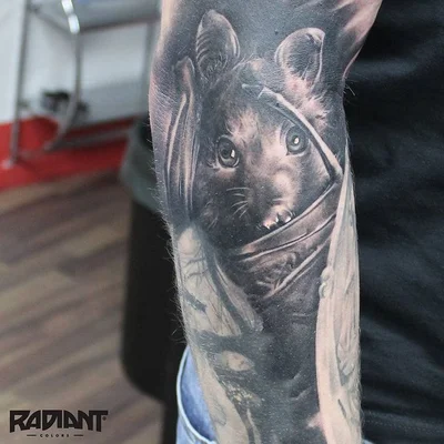 Anna Petrova tattoo 034